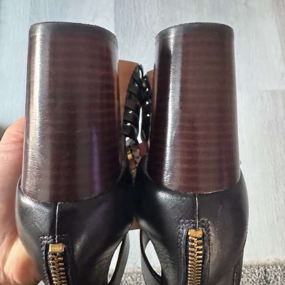 Coach heels size 8 - Picture 2 of 8